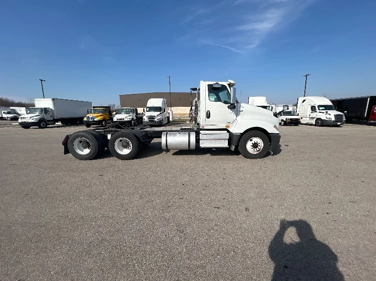 2019 International LT in Piqua, OH — photo 8