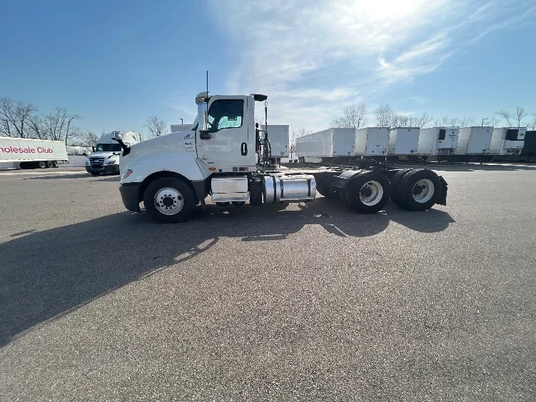 2019 International LT in Piqua, OH — photo 4