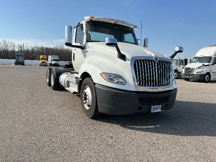 2019 International LT in Piqua, OH