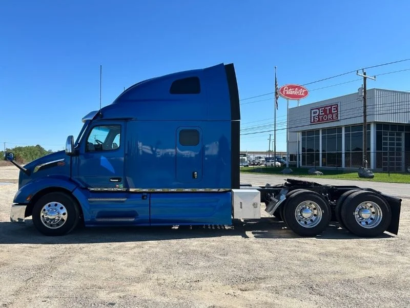 2023 Peterbilt 579 in Richmond, VA — photo 11