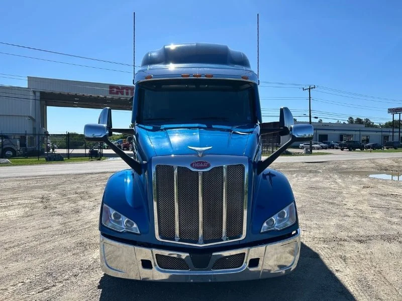 2023 Peterbilt 579 in Richmond, VA — photo 8