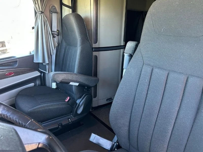 2023 Peterbilt 579 in Richmond, VA — photo 18