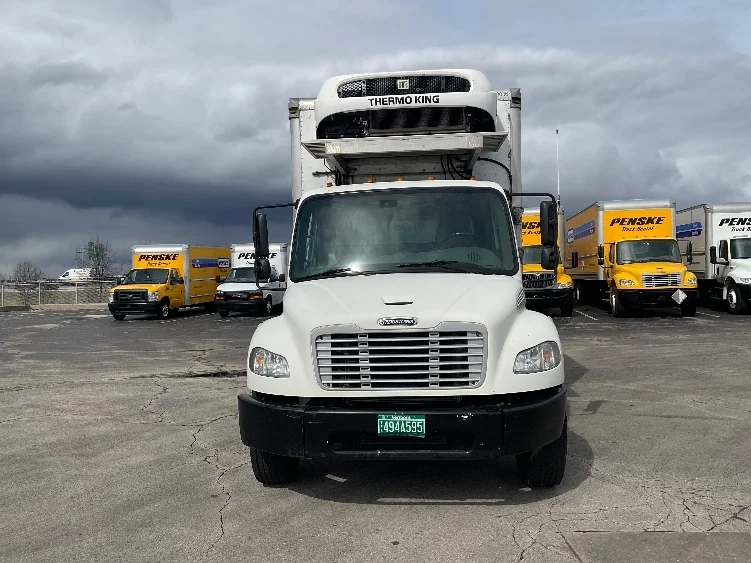 2019 Freightliner M2 106 - image 2