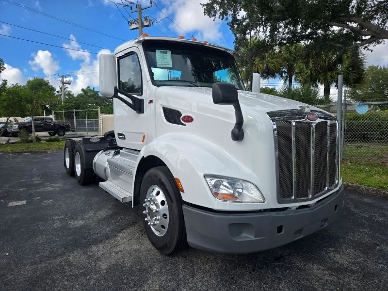 2021 Peterbilt 579 in Fort Pierce, FL — photo 11