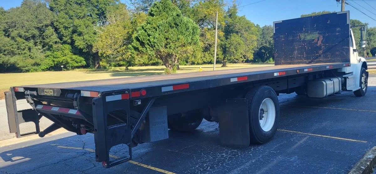 2019 Freightliner M2 106 in Jacksonville, FL — photo 6