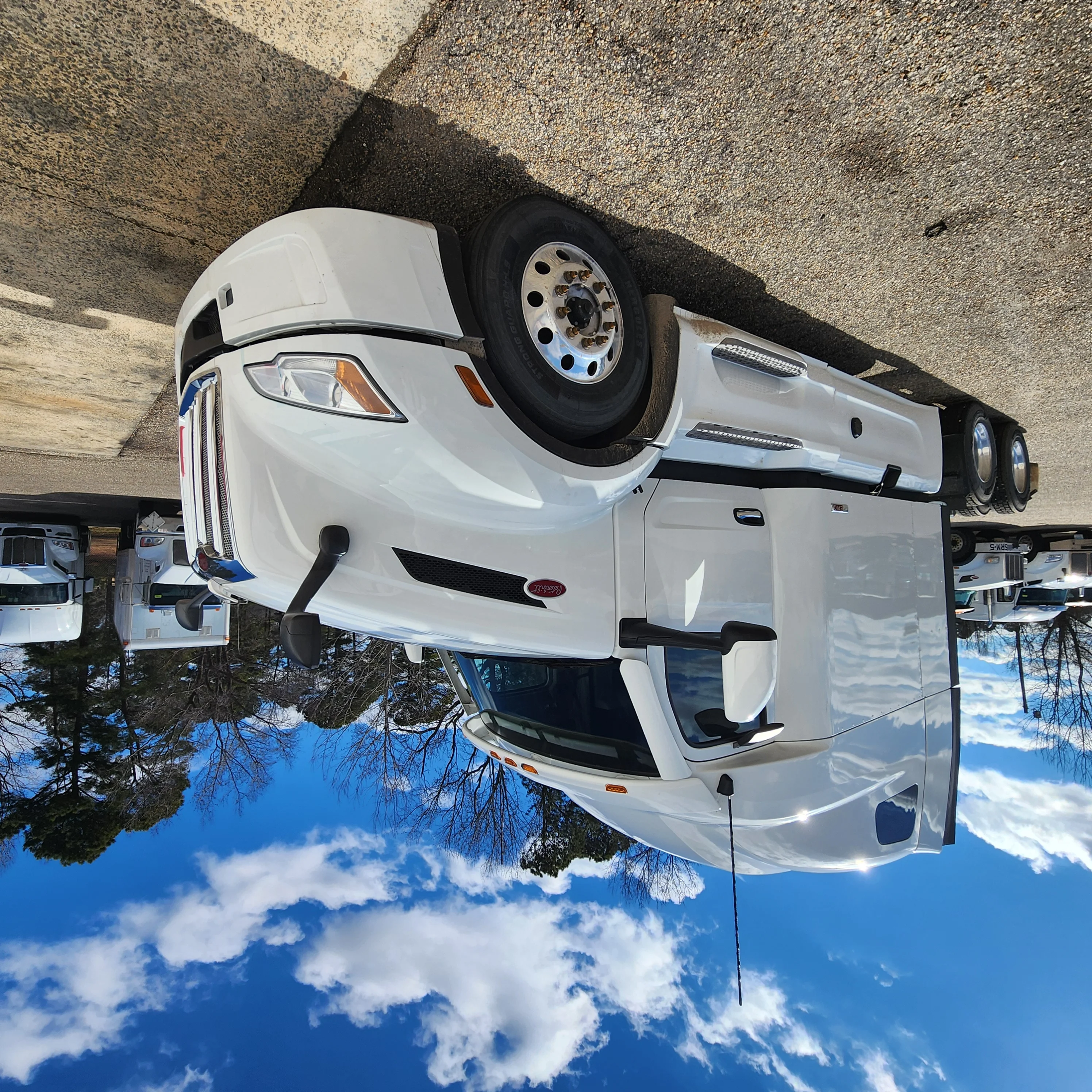 2024 Peterbilt 579 - image 4