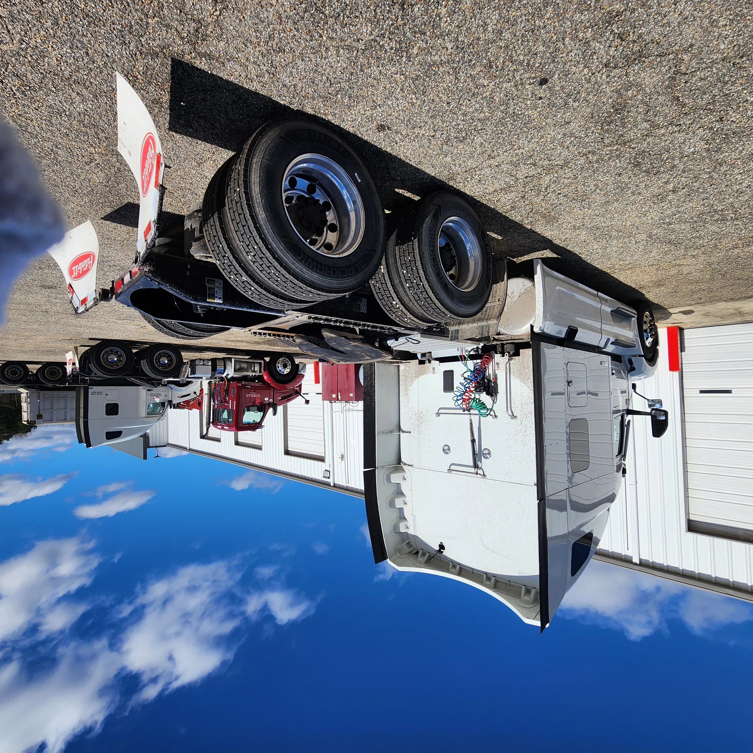 2024 Peterbilt 579 - image 8