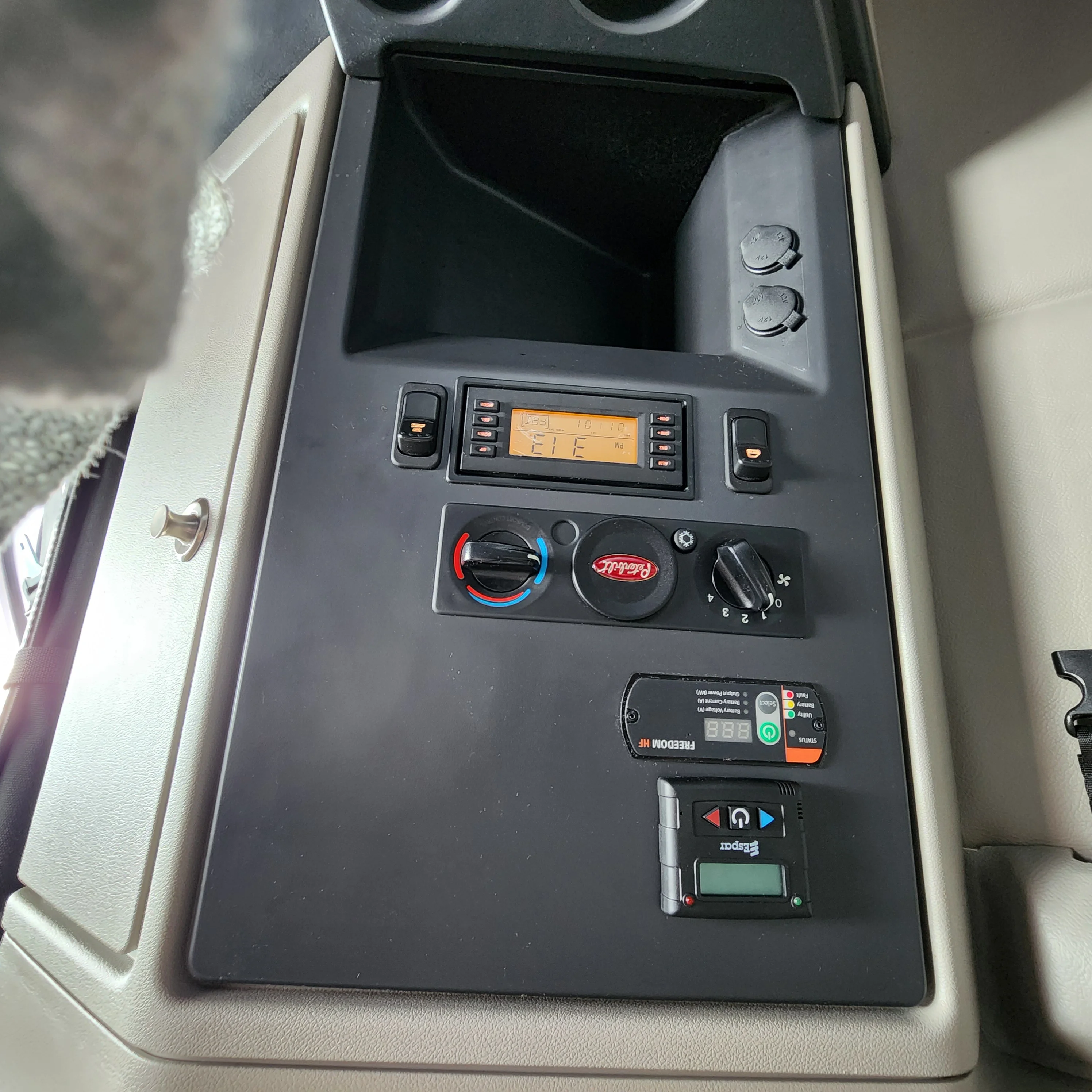 2024 Peterbilt 579 - image 14