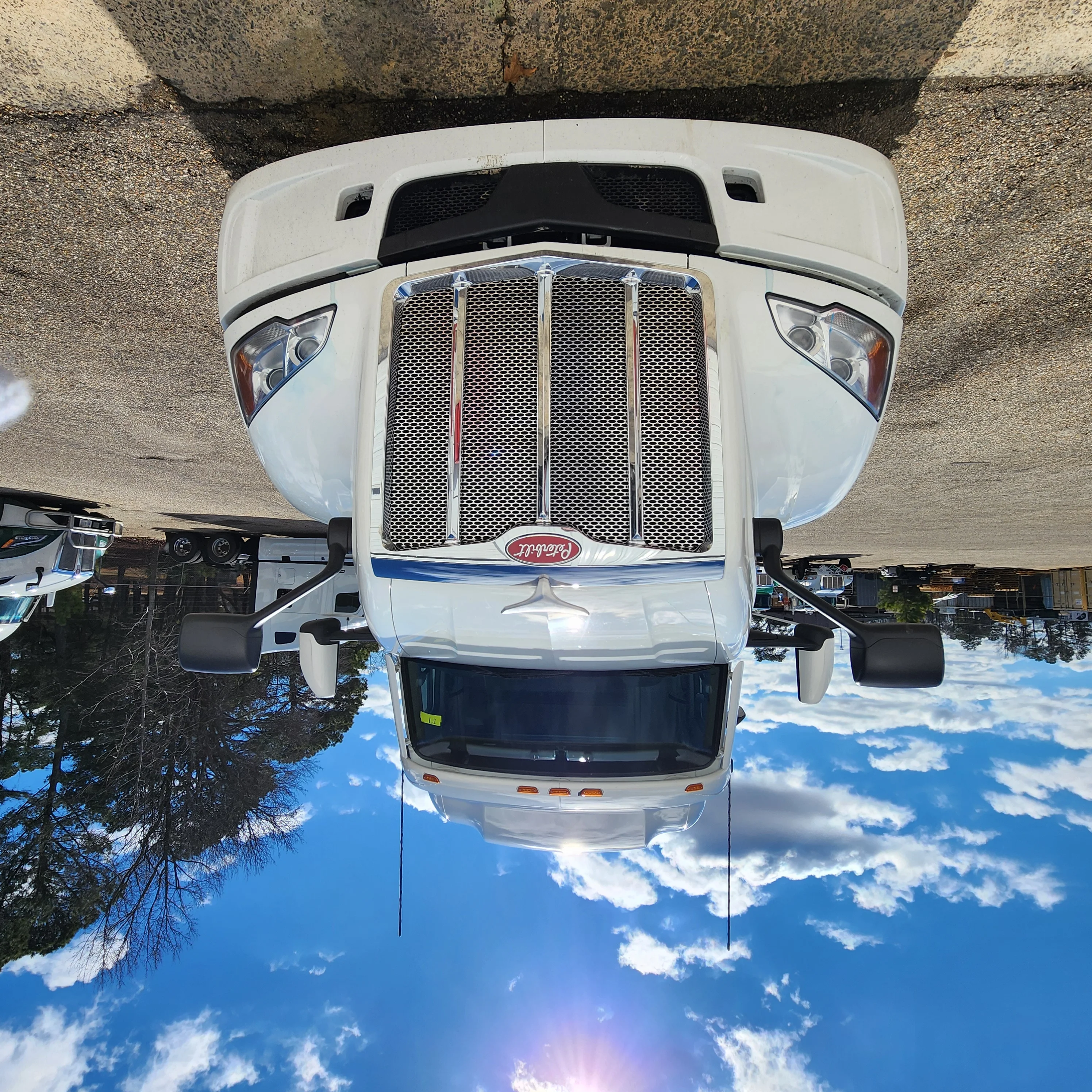 2024 Peterbilt 579 - image 2