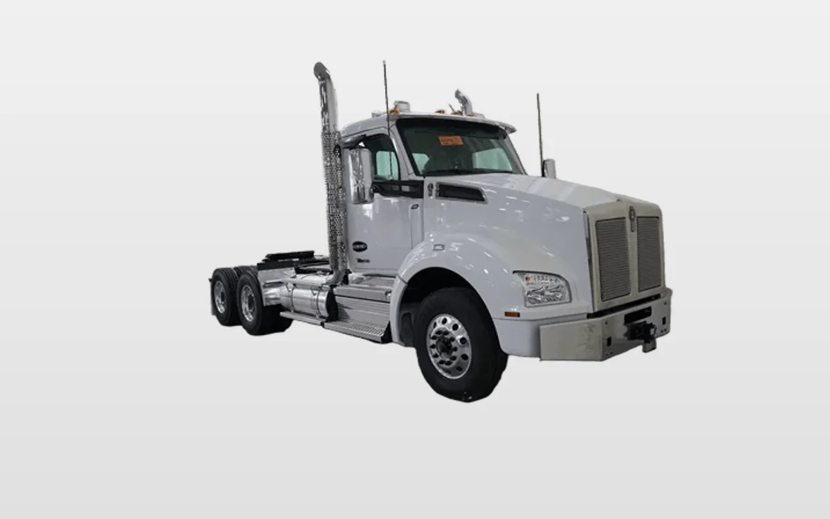 2027 Kenworth T880 - image 1