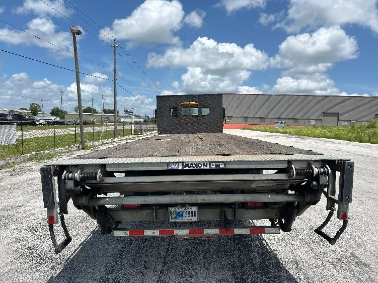 2019 Freightliner M2 106 - image 7