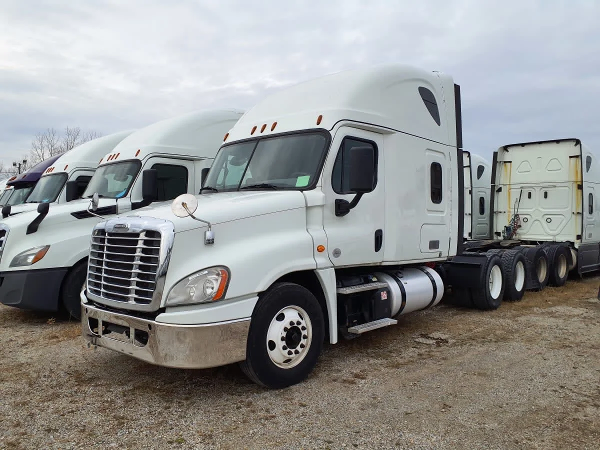 2019 Freightliner Cascadia in Indianapolis, IN