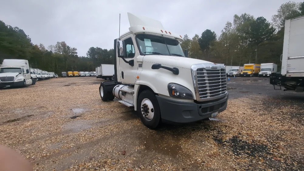 2019 Freightliner Cascadia in Suwanee, GA
