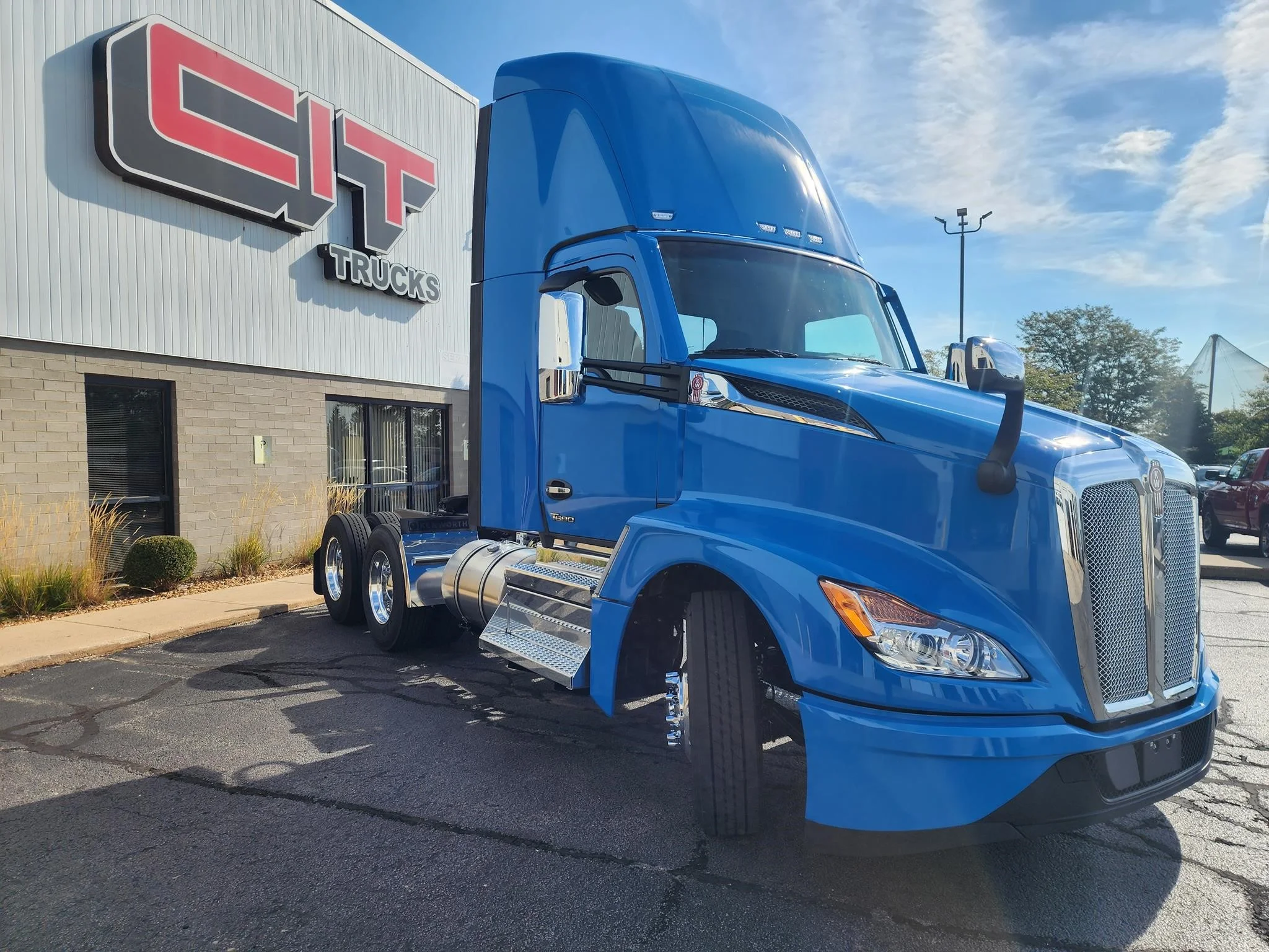 2026 Kenworth T680 - image 5