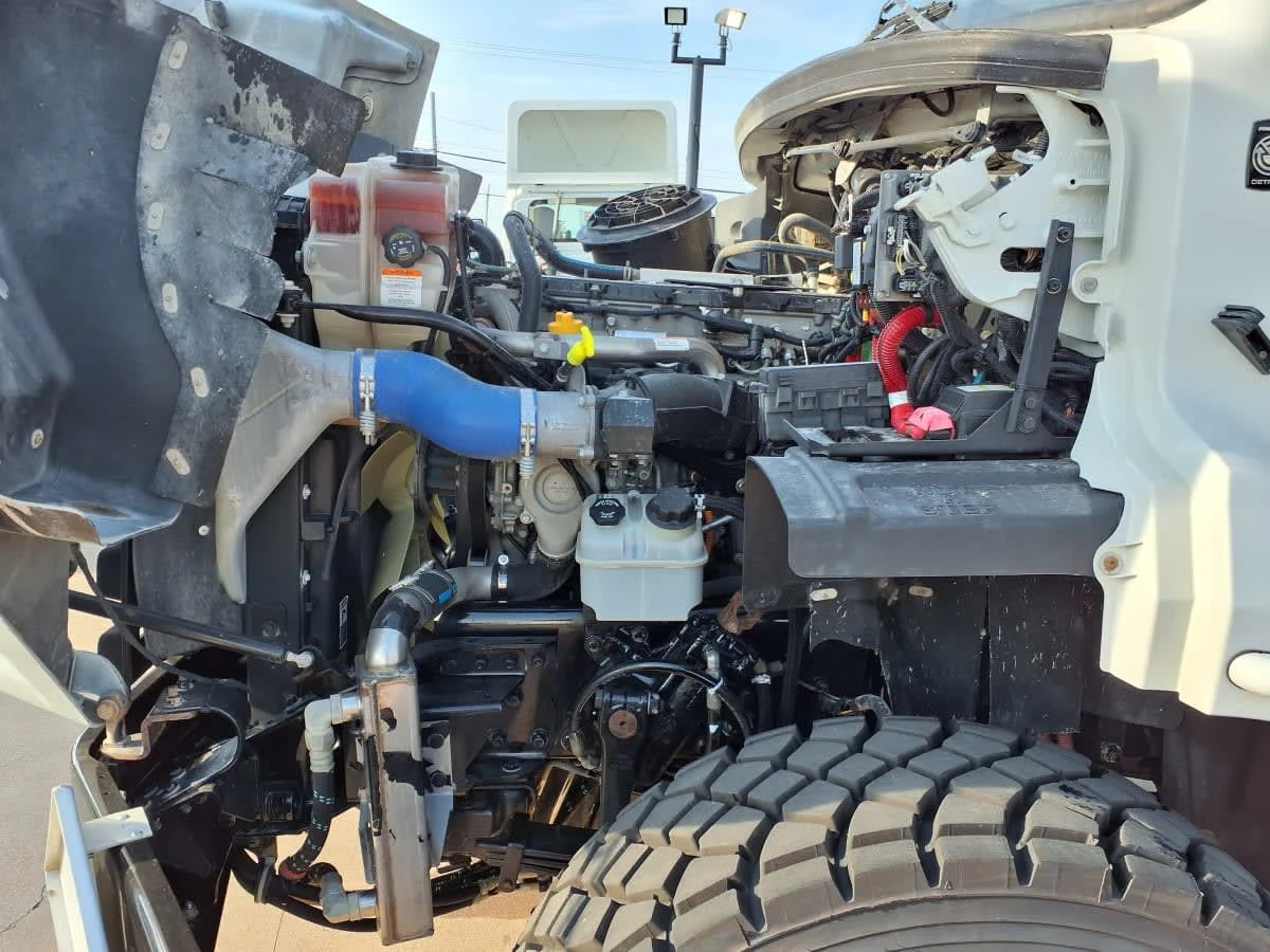 2020 Freightliner 114SD in Dallas, TX — photo 9