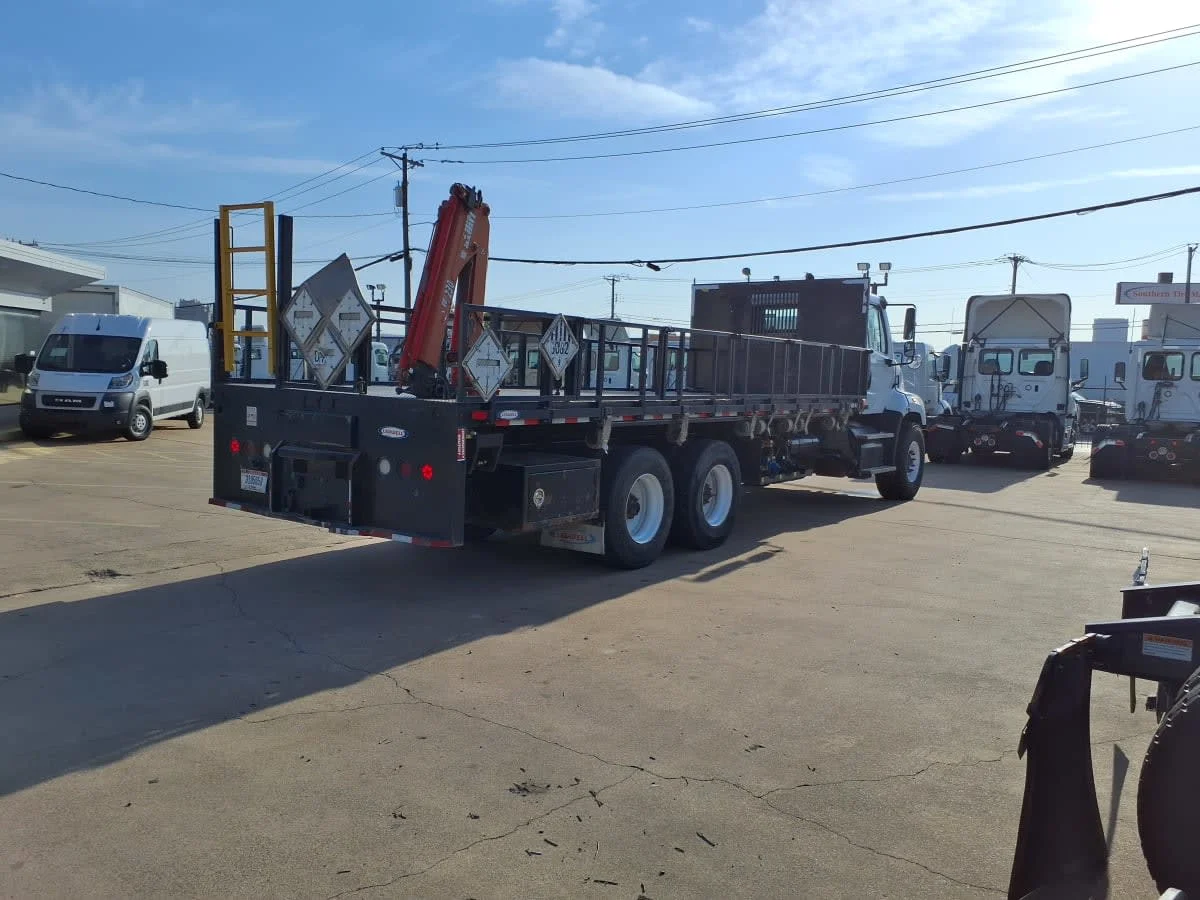 2020 Freightliner 114SD in Dallas, TX — photo 4
