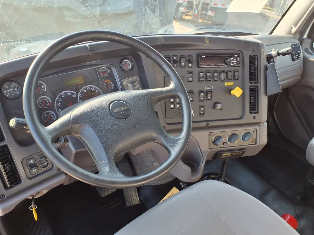 2020 Freightliner 114SD in Dallas, TX — photo 7