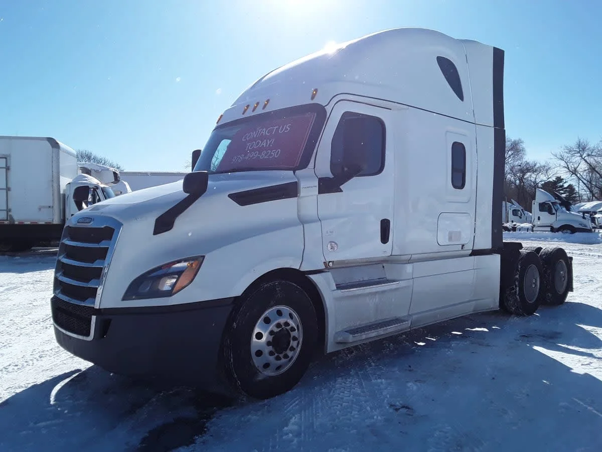 2020 Freightliner Cascadia in Salisbury, MA