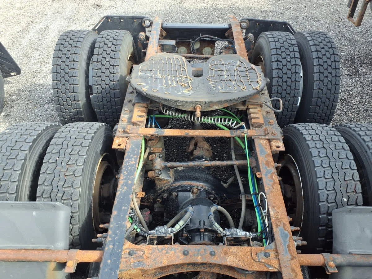 2018 Freightliner Cascadia - image 10