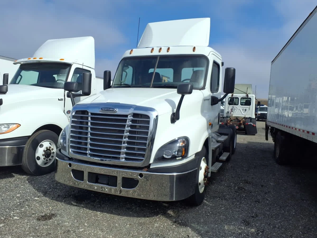 2018 Freightliner Cascadia in Taylor, MI