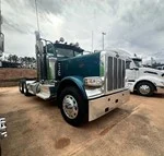 2020 Peterbilt 389 - image 8