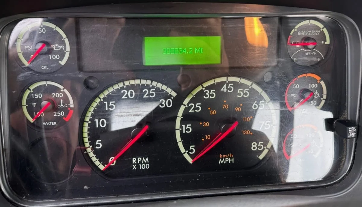 2018 Freightliner M2 106 in Springfield, MA — photo 8