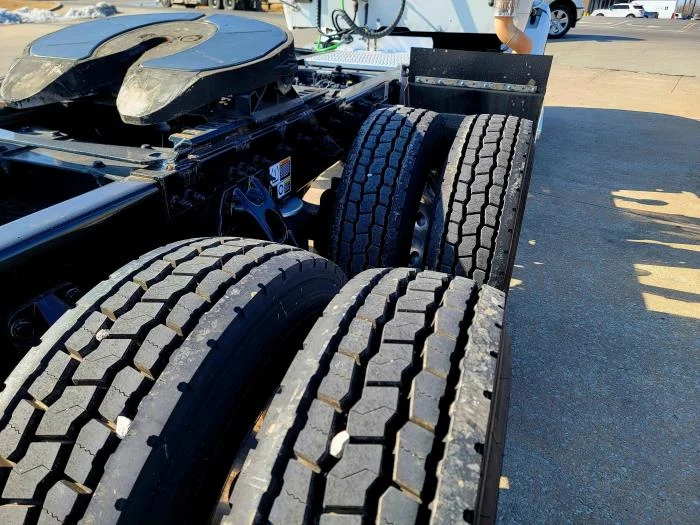 2021 Peterbilt 579 - image 24