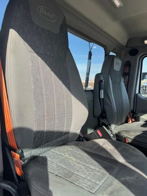 2021 Peterbilt 579 - image 48