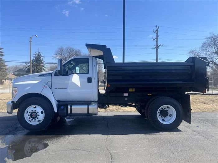 2026 Ford F-750 in Chicago, IL — photo 3