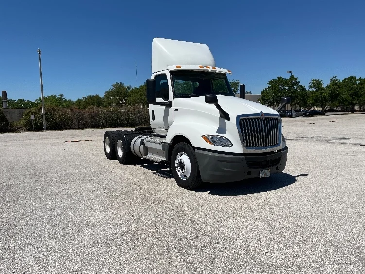 2019 International LT in Tampa, FL