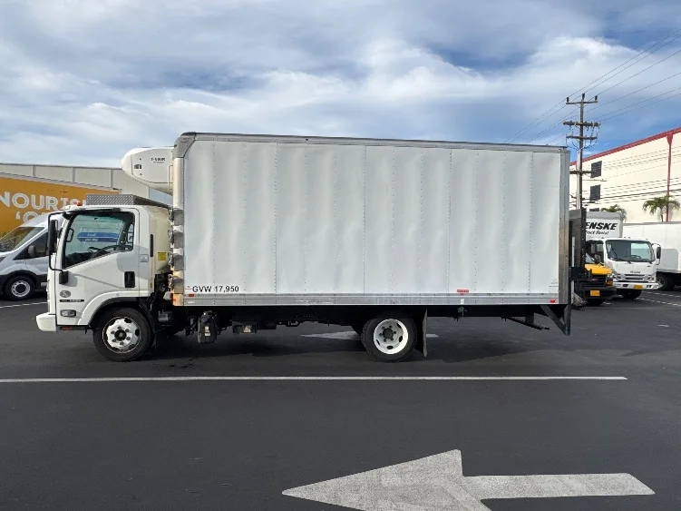 2019 Isuzu NQR in Torrance, CA — photo 4