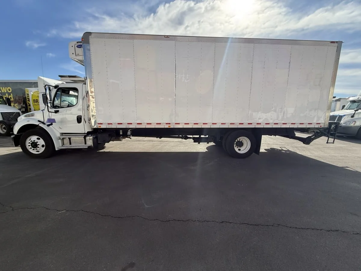 2018 Freightliner M2 106 in North Las Vegas, NV — photo 4
