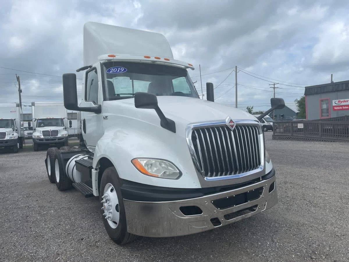 2019 International LT in St. Rose, LA — photo 3