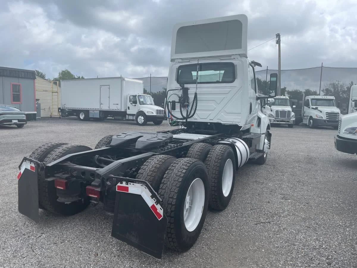 2019 International LT in St. Rose, LA — photo 4