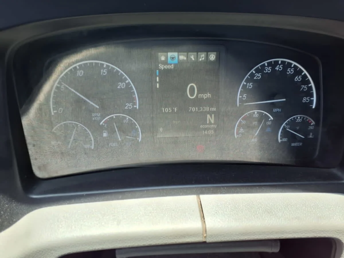 2021 Freightliner in Fort Worth, TX — photo 10