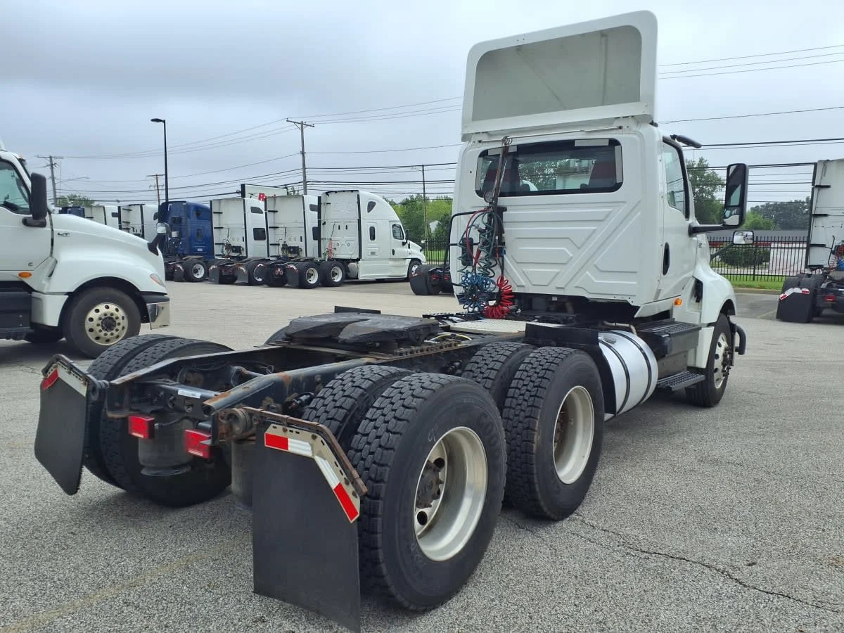 2020 International LT in Cleveland, OH — photo 4