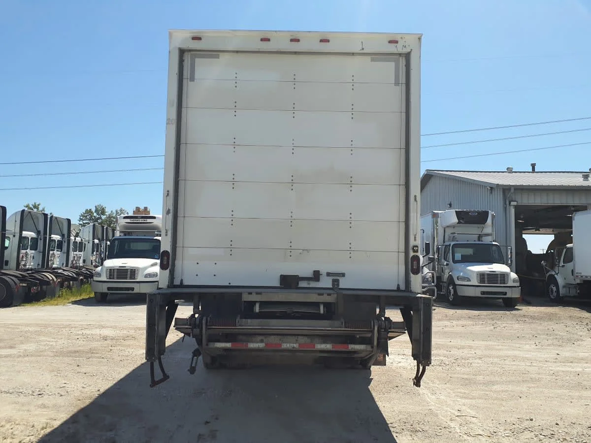 2019 Freightliner M2 106 in Indianapolis, IN — photo 5