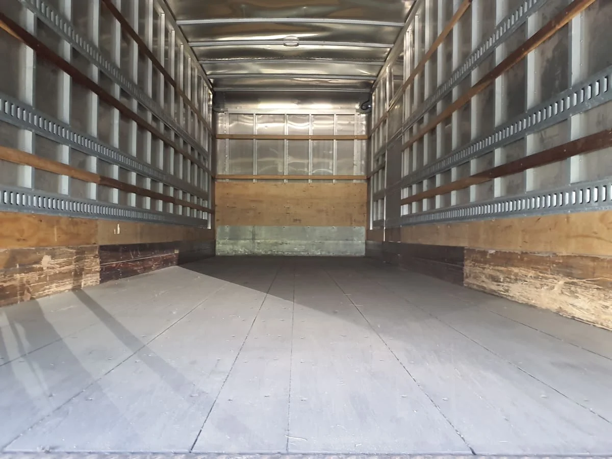 2019 Freightliner M2 106 in Indianapolis, IN — photo 8