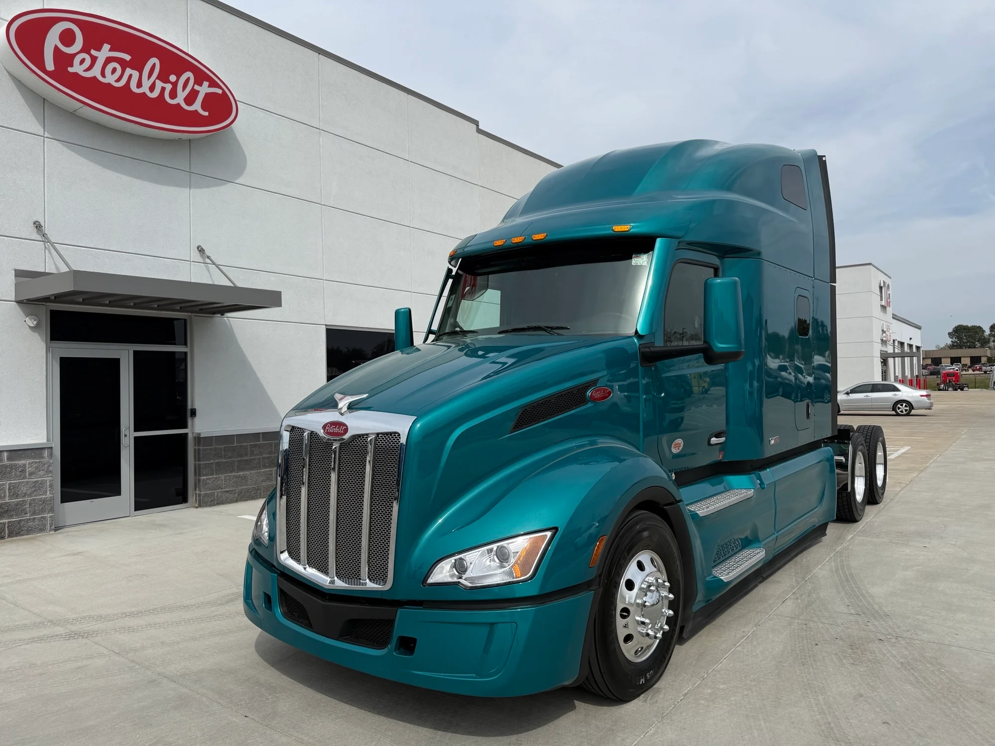 2027 Peterbilt 579 in Lowell, AR