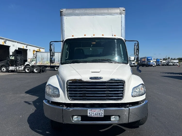 2021 Freightliner M2 106 - image 2