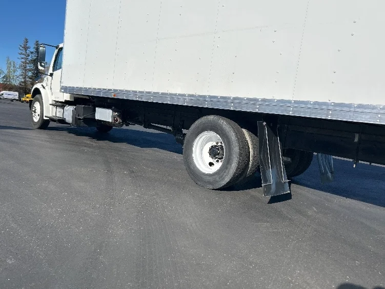 2021 Freightliner M2 106 - image 5