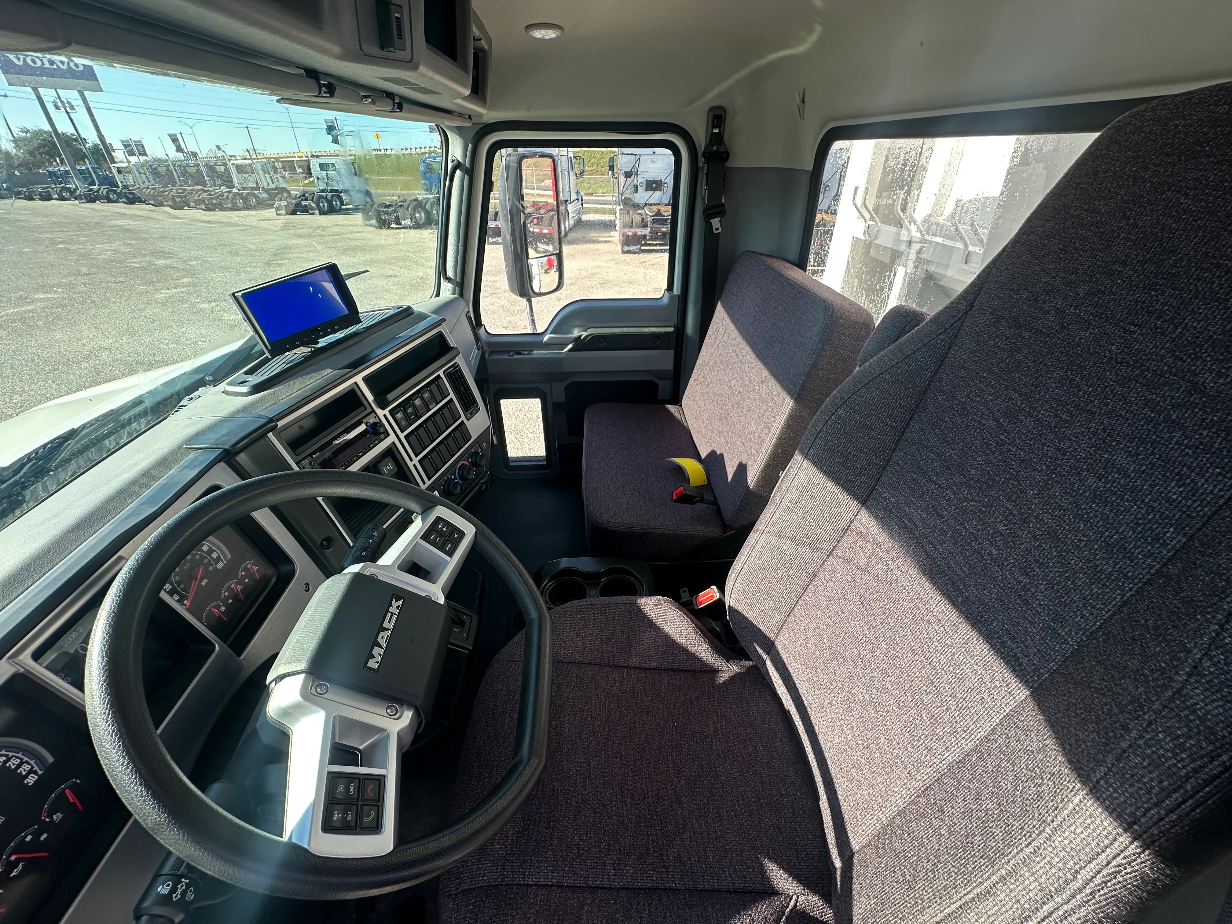 2026 Mack MD in San Antonio, TX — photo 8