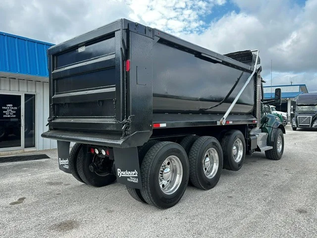 2017 Kenworth T880 in San Antonio, TX — photo 6