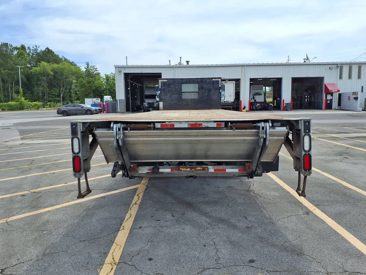 2020 Freightliner M2 106 in Knoxville, TN — photo 8
