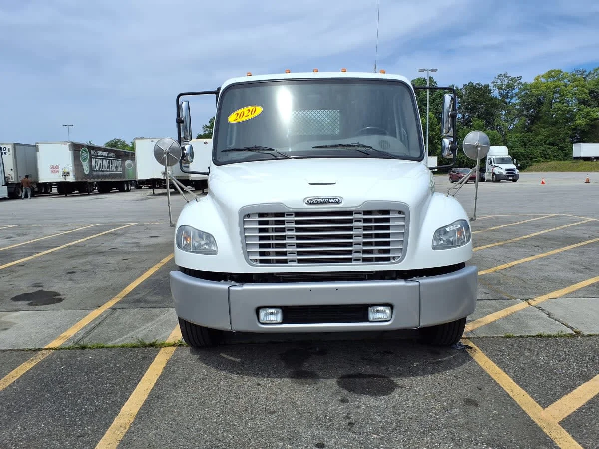 2020 Freightliner M2 106 in Knoxville, TN — photo 2