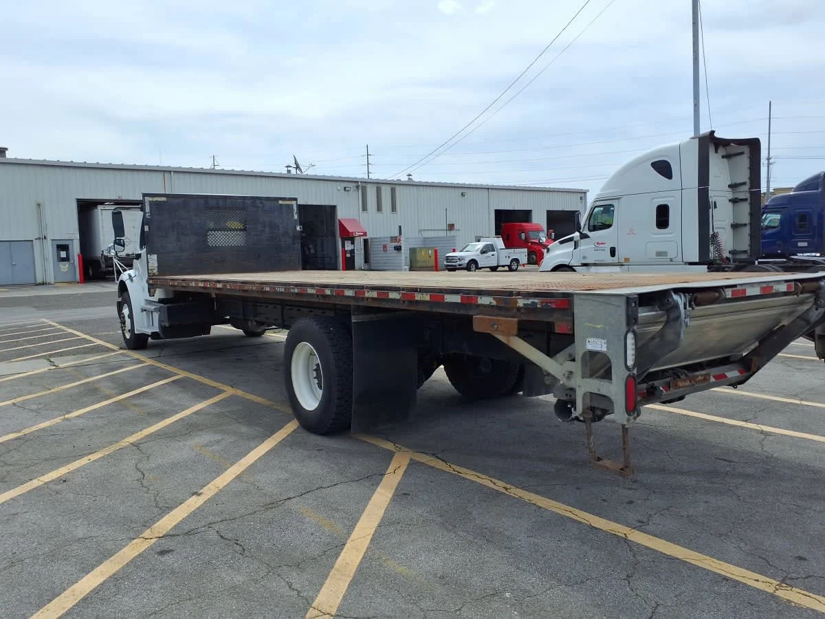 2020 Freightliner M2 106 in Knoxville, TN — photo 6