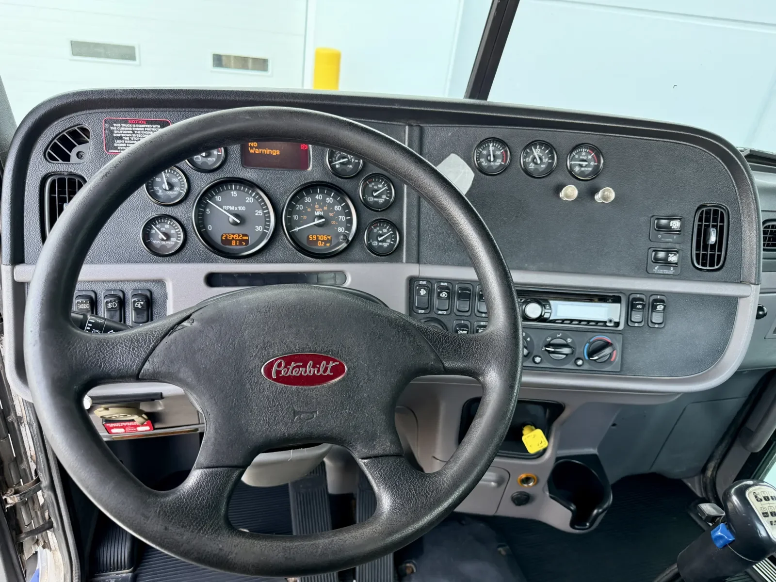2016 Peterbilt 365 - image 16
