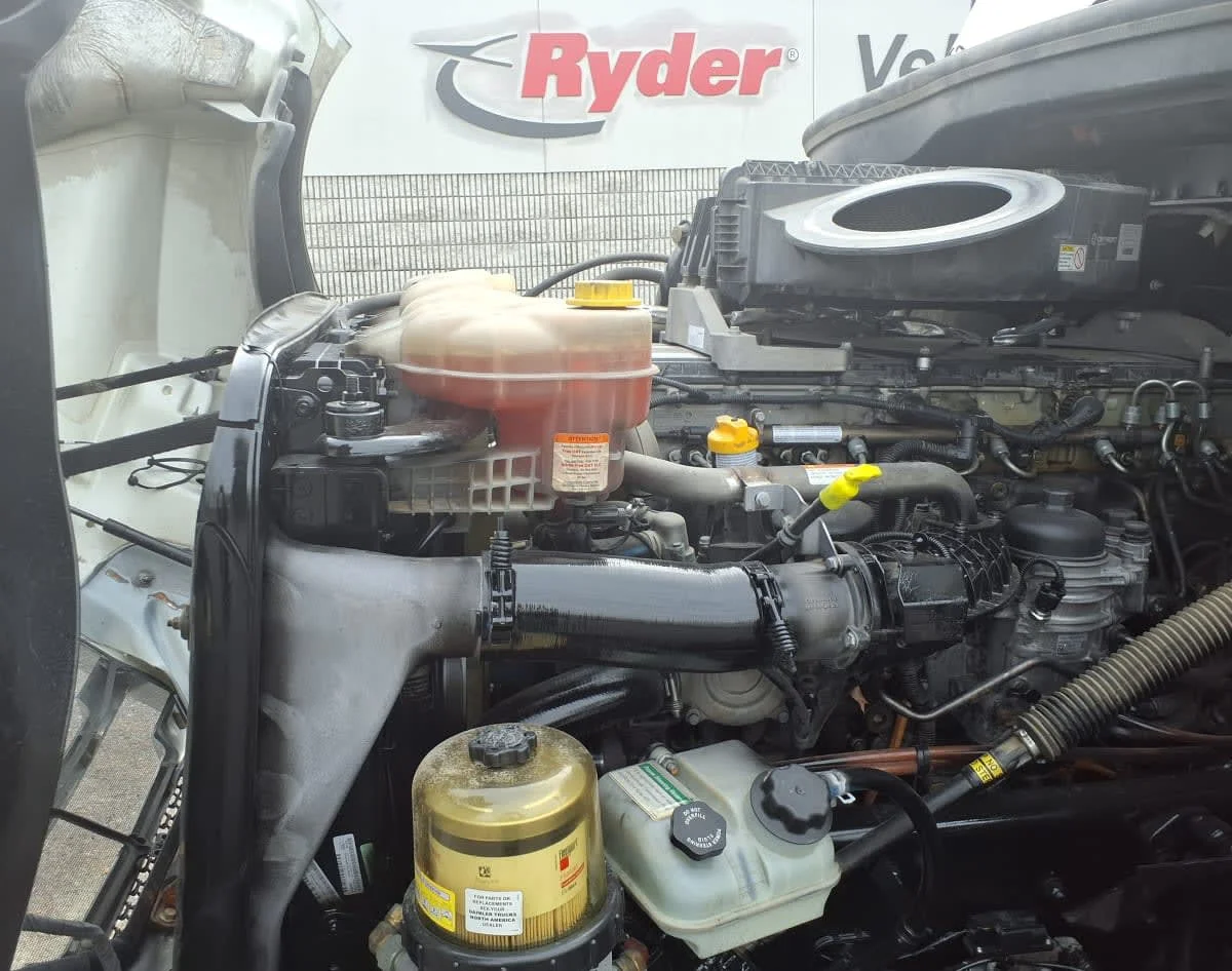 2020 Freightliner Cascadia - image 8