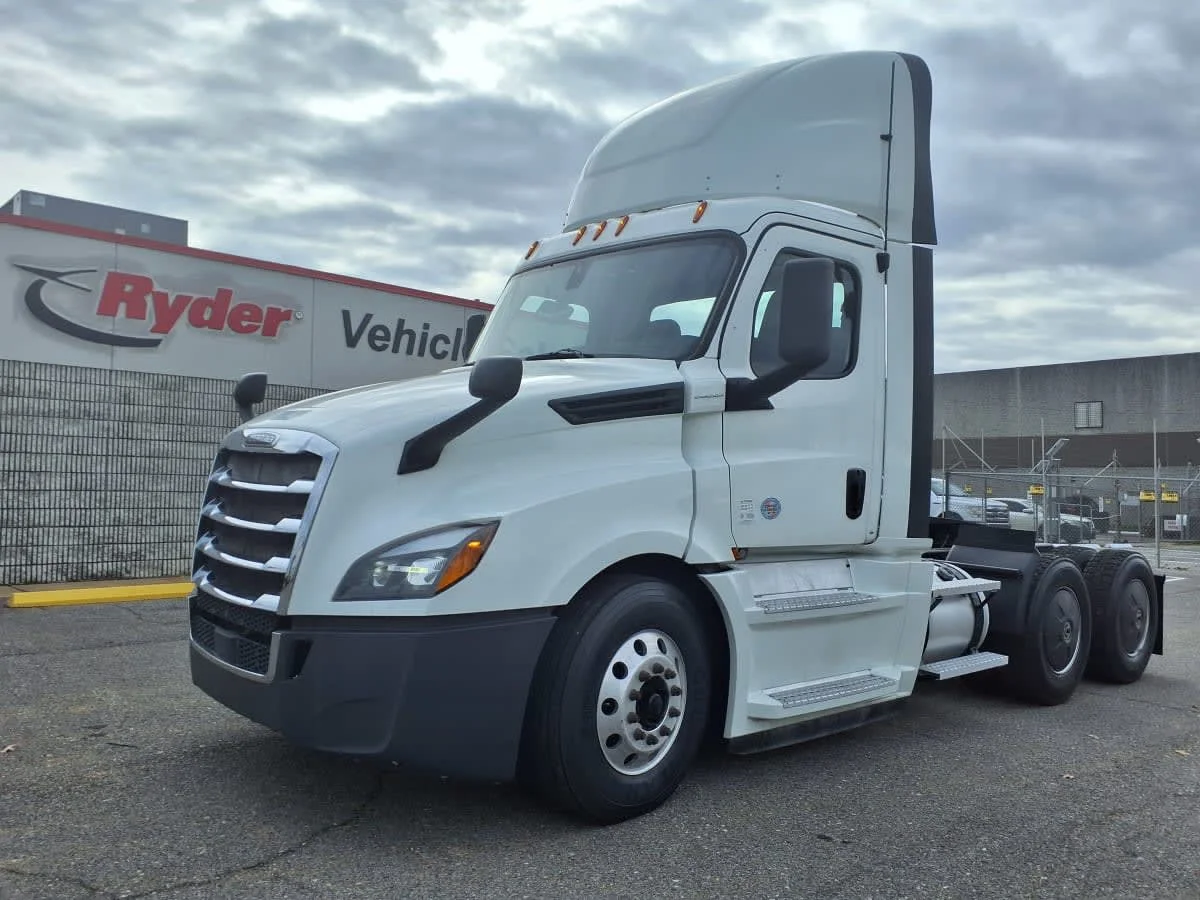 2020 Freightliner Cascadia in Memphis, TN