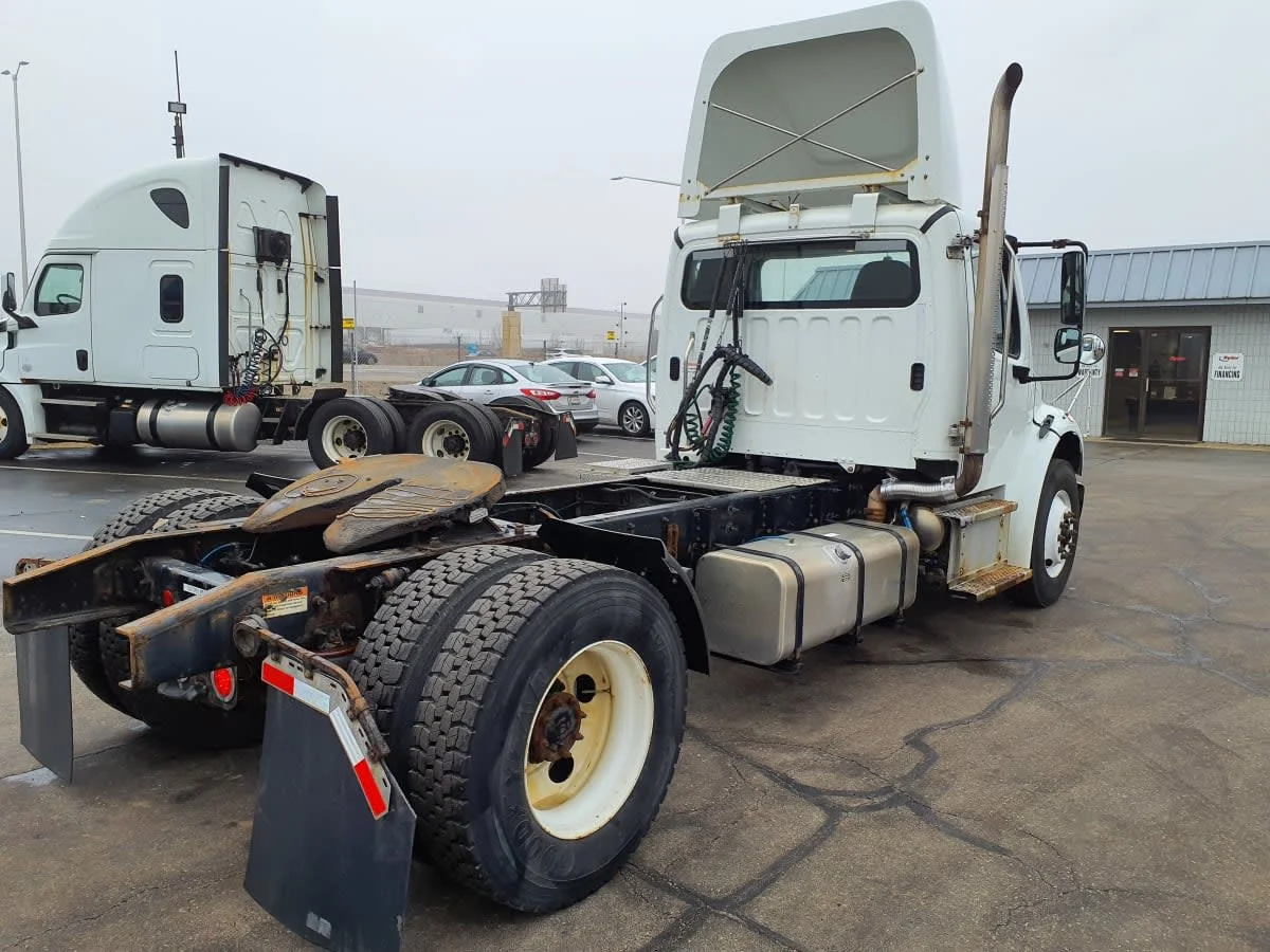 2022 Freightliner M2 106 - image 4